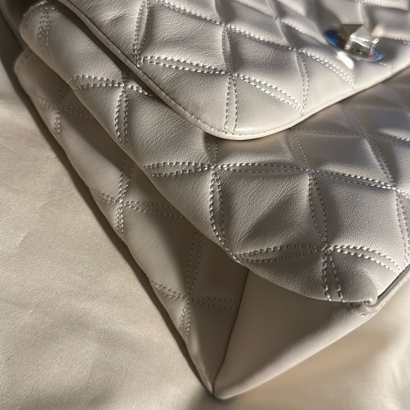 Kate Spade Quilted Handbag - Picture 8 of 9